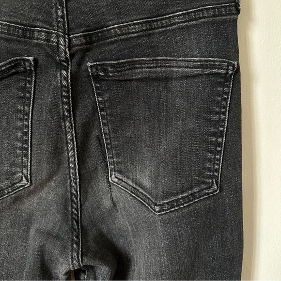 Veronica Beard Ryleigh Distressed High-Rise Straight-Leg Jeans Size 28/6 - Picture 9 of 9